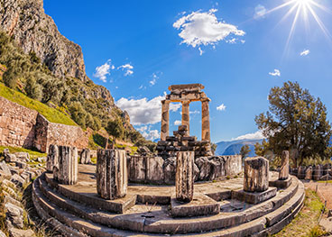 Delphi in Greece - The navel of the Earth